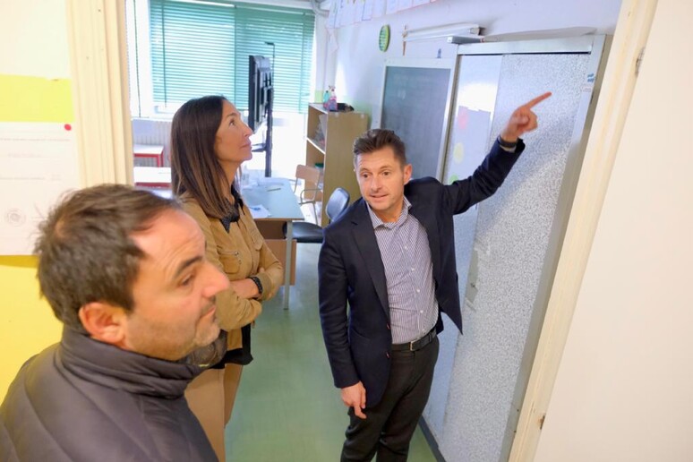 ll sindaco di Ascoli Piceno, Marco Fioravanti, seguendo la situazione - RIPRODUZIONE RISERVATA