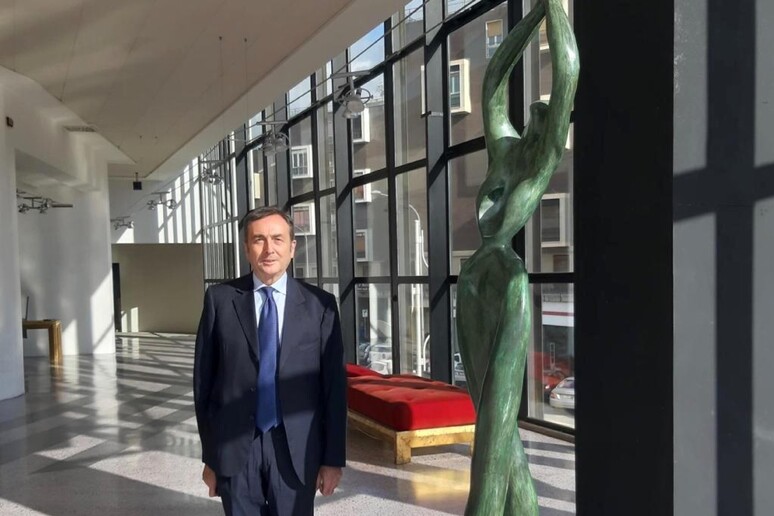 - RIPRODUZIONE RISERVATA