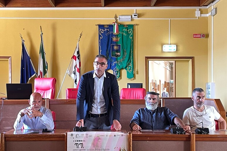 - RIPRODUZIONE RISERVATA