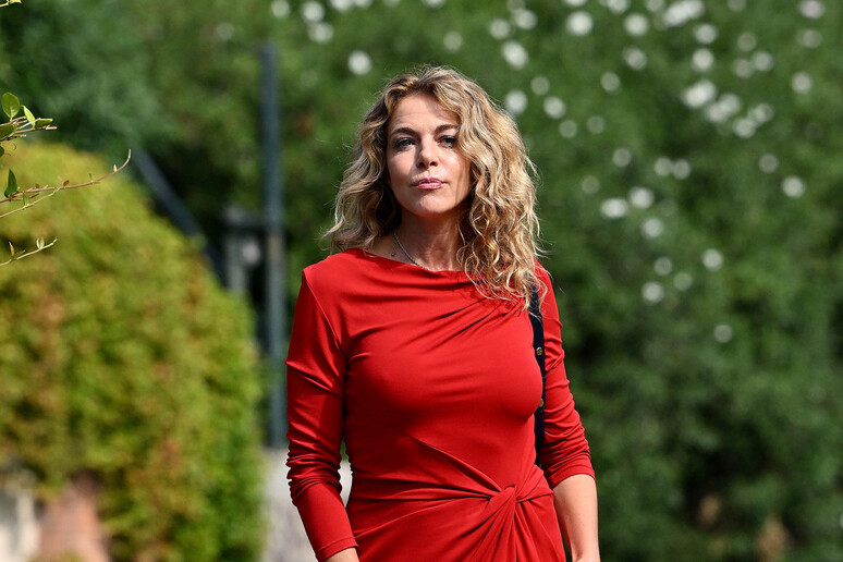 - RIPRODUZIONE RISERVATA