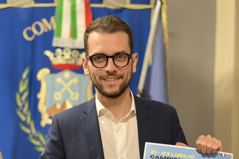 - RIPRODUZIONE RISERVATA