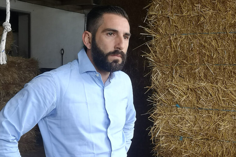 - RIPRODUZIONE RISERVATA