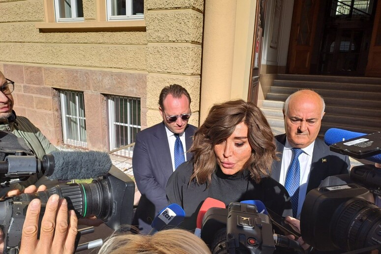 - RIPRODUZIONE RISERVATA