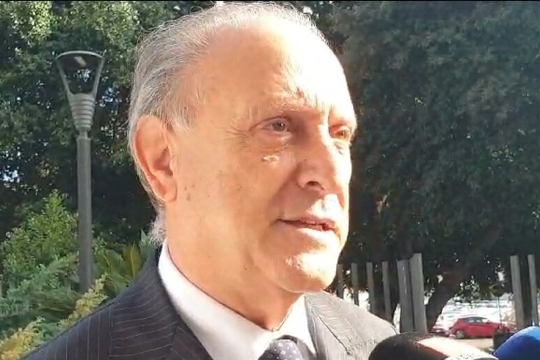 - RIPRODUZIONE RISERVATA