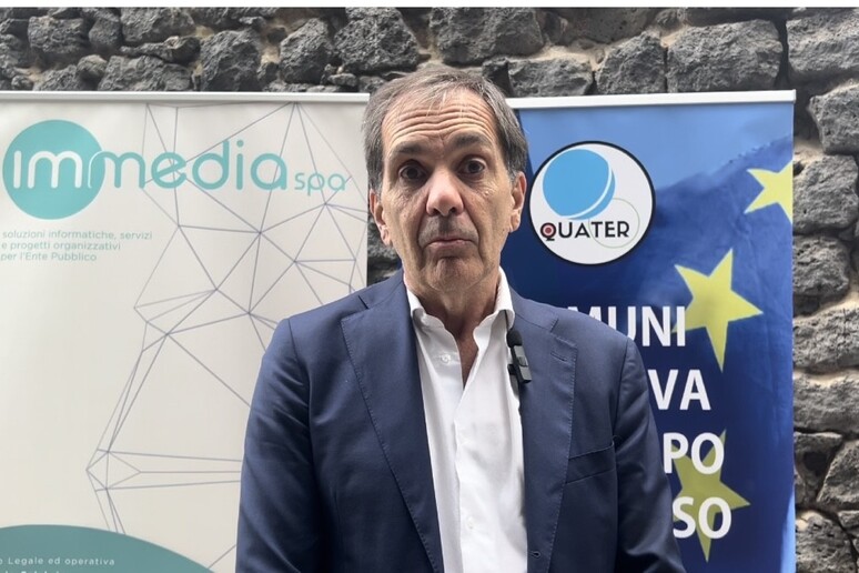 - RIPRODUZIONE RISERVATA