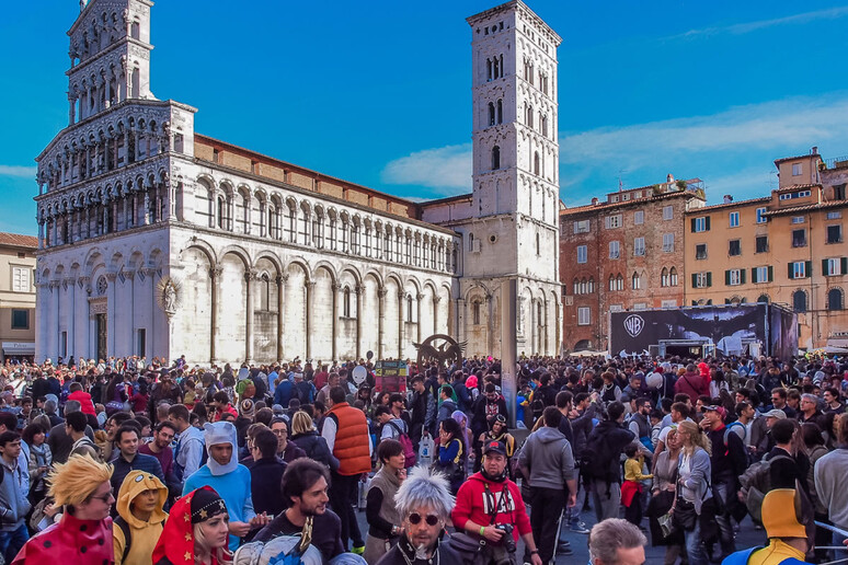 - RIPRODUZIONE RISERVATA