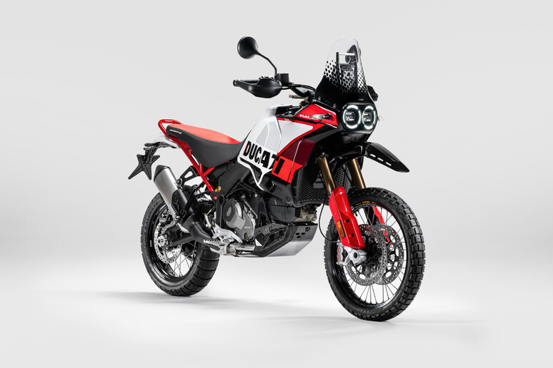 Ducati DesertX Rally nasce all 'insegna dell 'off-road - RIPRODUZIONE RISERVATA
