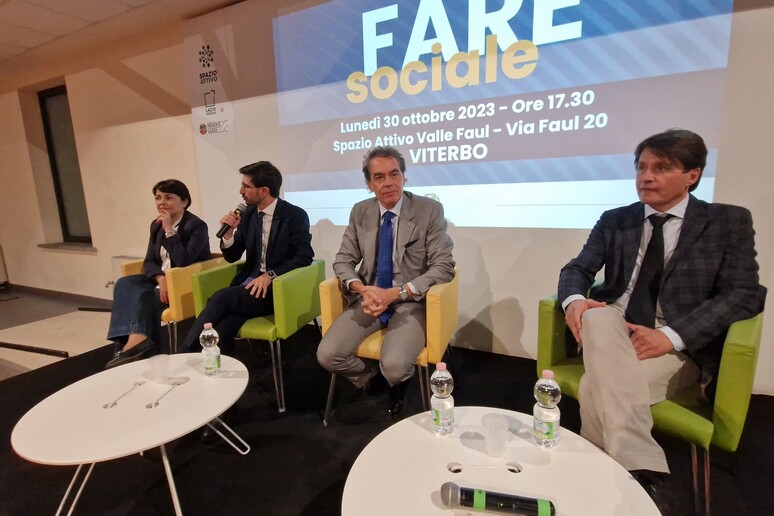 - RIPRODUZIONE RISERVATA