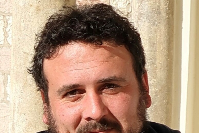 - RIPRODUZIONE RISERVATA