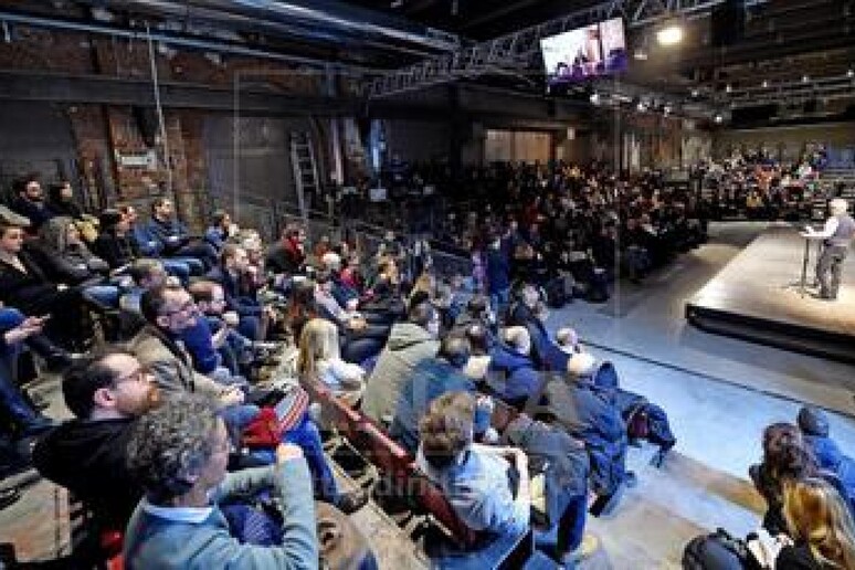 - RIPRODUZIONE RISERVATA