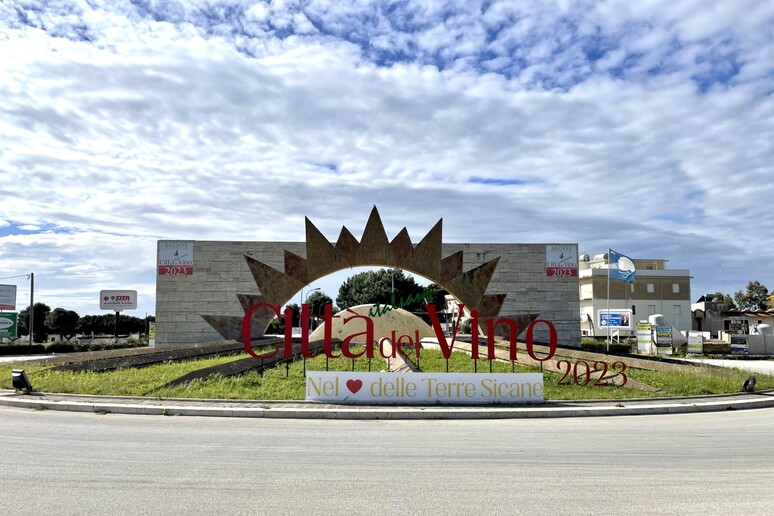 - RIPRODUZIONE RISERVATA