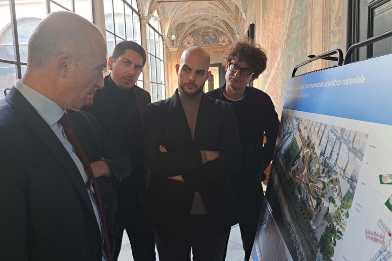 - RIPRODUZIONE RISERVATA
