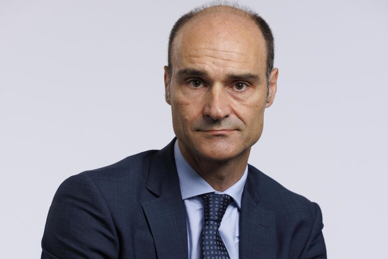 - RIPRODUZIONE RISERVATA