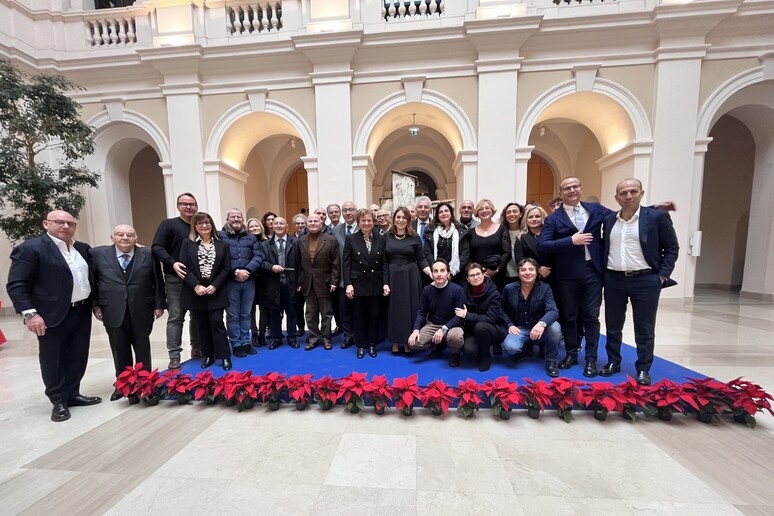 -     RIPRODUZIONE RISERVATA
