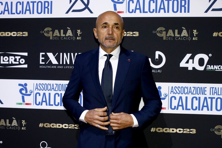 -     RIPRODUZIONE RISERVATA