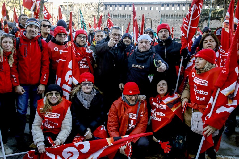 -     RIPRODUZIONE RISERVATA