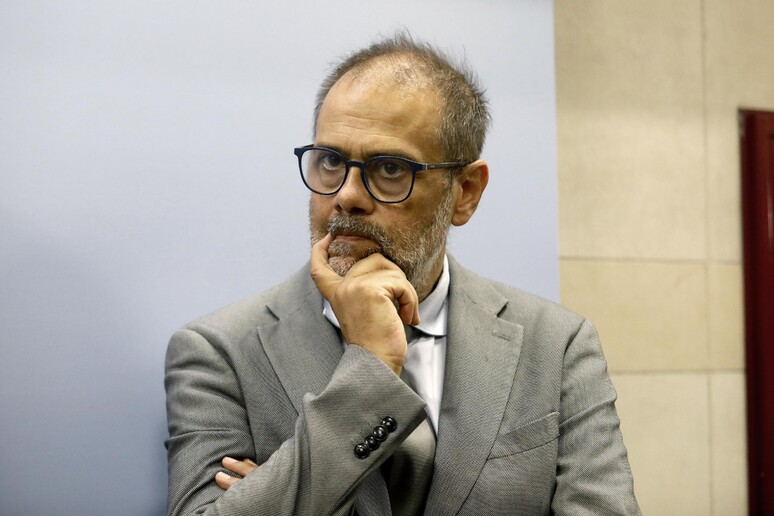 - RIPRODUZIONE RISERVATA