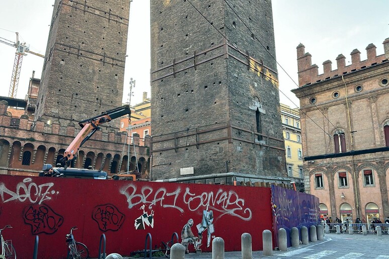 - RIPRODUZIONE RISERVATA