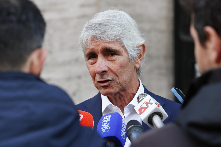 - RIPRODUZIONE RISERVATA