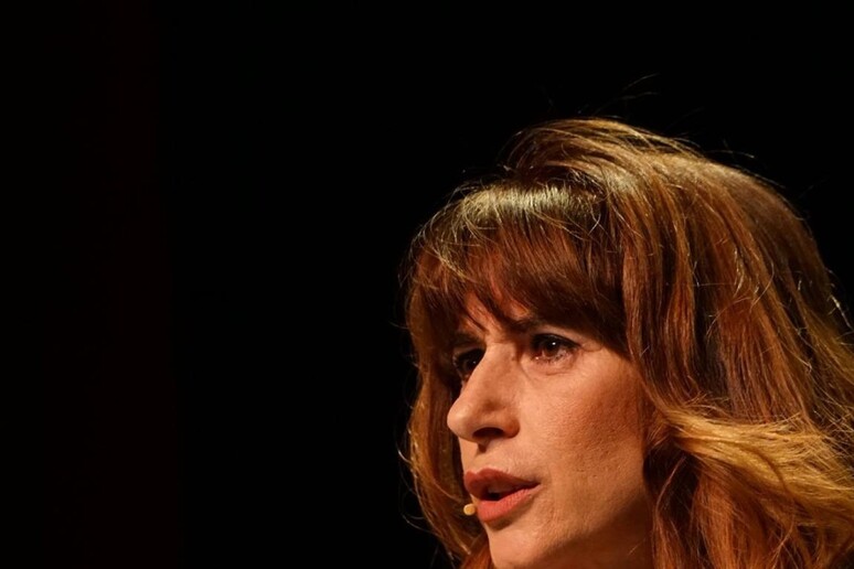 - RIPRODUZIONE RISERVATA