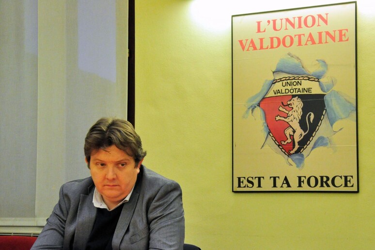 - RIPRODUZIONE RISERVATA