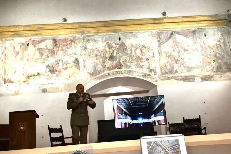 - RIPRODUZIONE RISERVATA