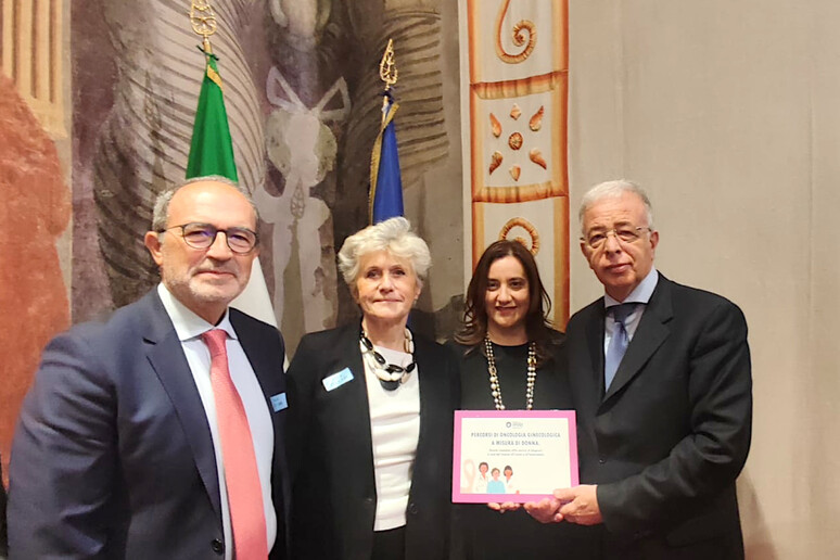 - RIPRODUZIONE RISERVATA