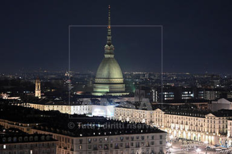 - RIPRODUZIONE RISERVATA