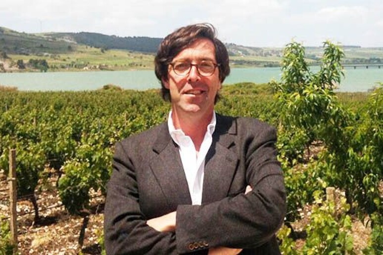 - RIPRODUZIONE RISERVATA