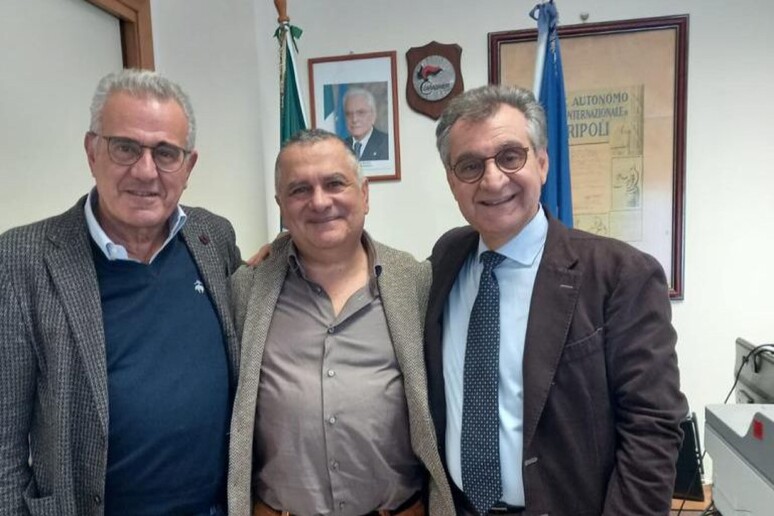 - RIPRODUZIONE RISERVATA
