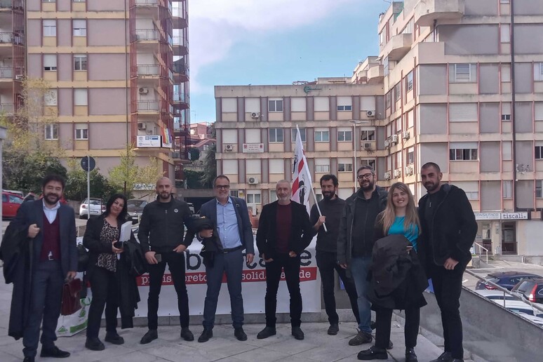 - RIPRODUZIONE RISERVATA