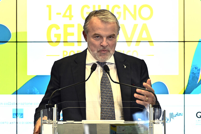 - RIPRODUZIONE RISERVATA