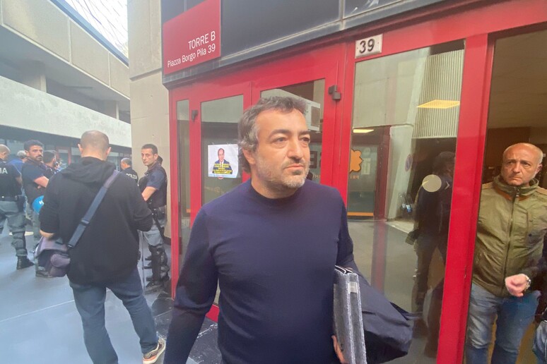 - RIPRODUZIONE RISERVATA