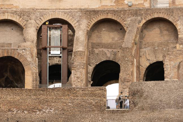 l�ascensore del Colosseo - RIPRODUZIONE RISERVATA