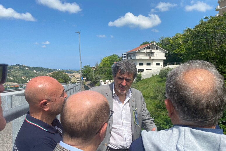 - RIPRODUZIONE RISERVATA