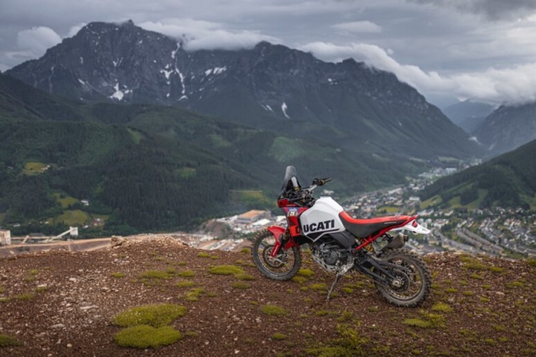 Ducati DesertX stupisce all 'Erzbergrodeo - RIPRODUZIONE RISERVATA