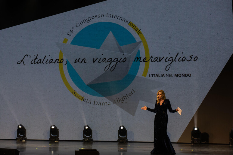 - RIPRODUZIONE RISERVATA