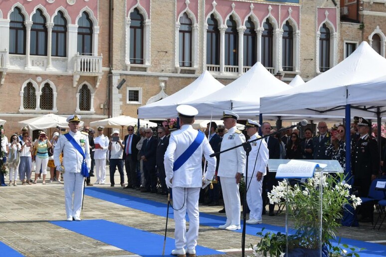 - RIPRODUZIONE RISERVATA