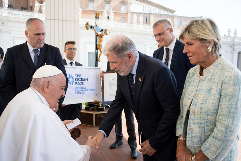 - RIPRODUZIONE RISERVATA