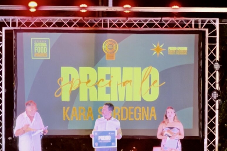 - RIPRODUZIONE RISERVATA