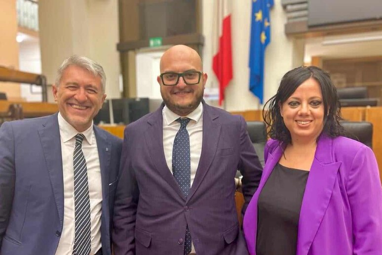 - RIPRODUZIONE RISERVATA