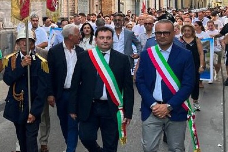 - RIPRODUZIONE RISERVATA