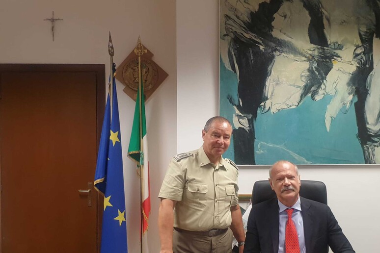 - RIPRODUZIONE RISERVATA