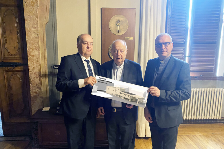 - RIPRODUZIONE RISERVATA