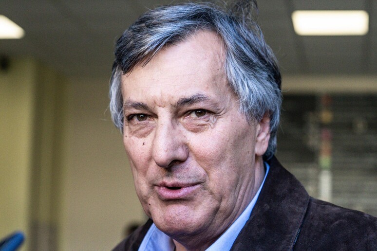 - RIPRODUZIONE RISERVATA