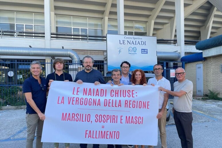 - RIPRODUZIONE RISERVATA