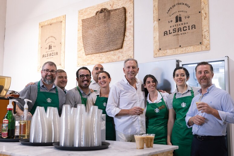 - RIPRODUZIONE RISERVATA