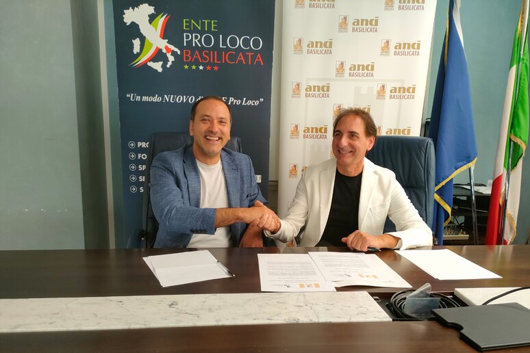 - RIPRODUZIONE RISERVATA