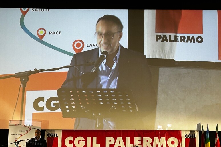 - RIPRODUZIONE RISERVATA