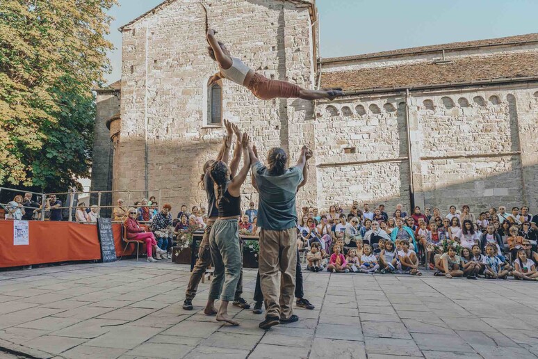 - RIPRODUZIONE RISERVATA